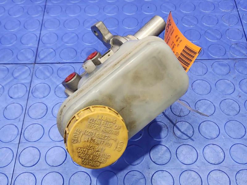 2013-2014 Subaru XV Crosstrek Brake Master Cylinder Assembly OEM 26401FJ071