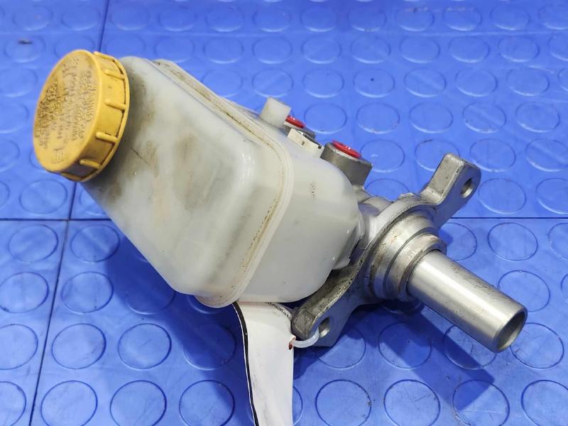 2013-2014 Subaru XV Crosstrek Brake Master Cylinder Assembly OEM 26401FJ071