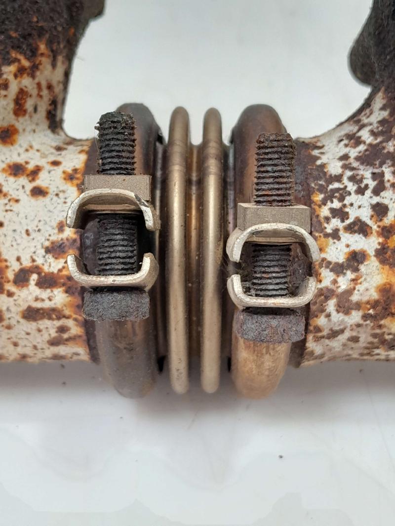 1986 - 1991 Mercedes 420SEL LH Driver Side Exhaust Manifold 126 Type OEM 1161404514