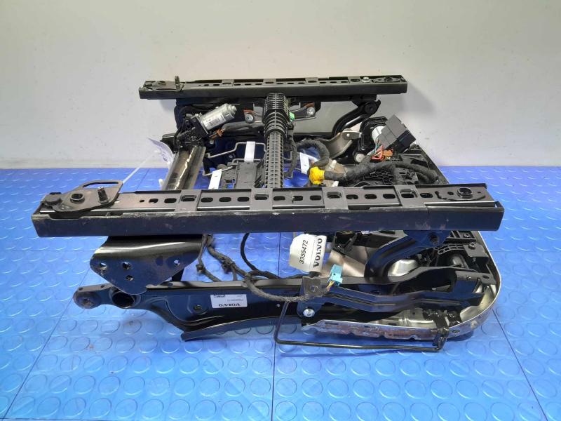 2018 Volvo S90 Seat Track