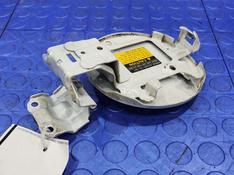 2010 Lexus RX350 RX450H Fuel Tank Door