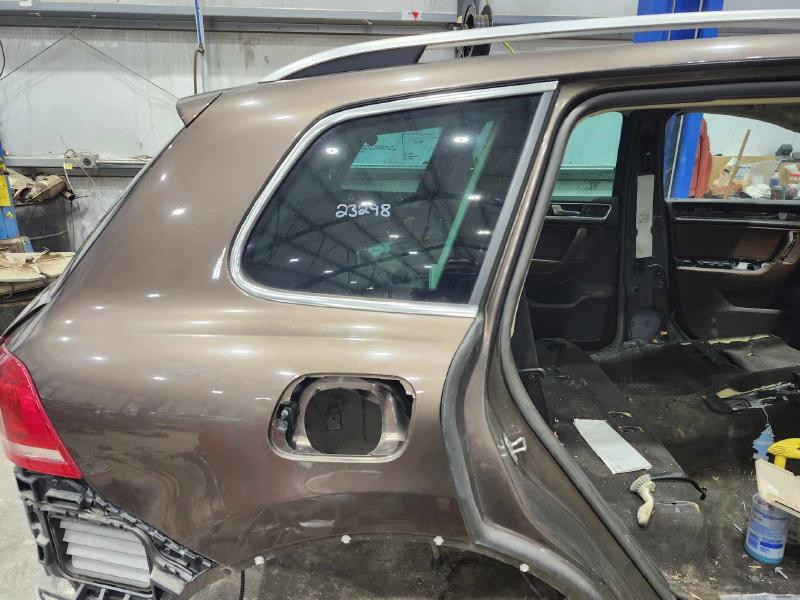2011 Volkswagen Touareg Quarter Panel