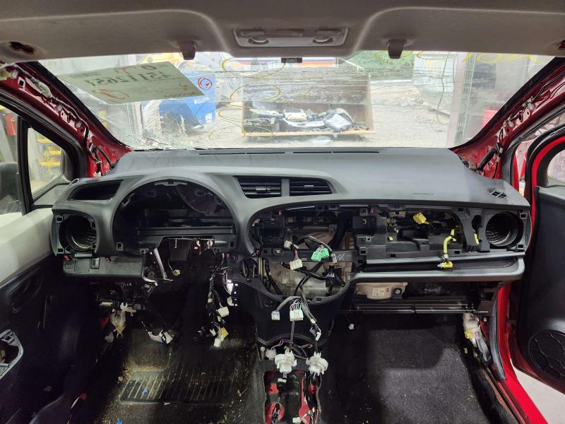 2013 Toyota Yaris Dash Panel