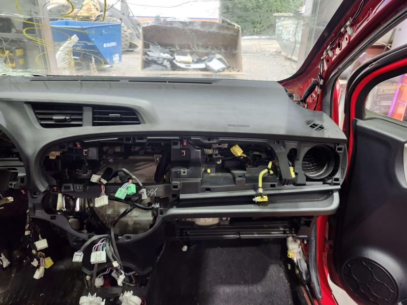 2013 Toyota Yaris Dash Panel