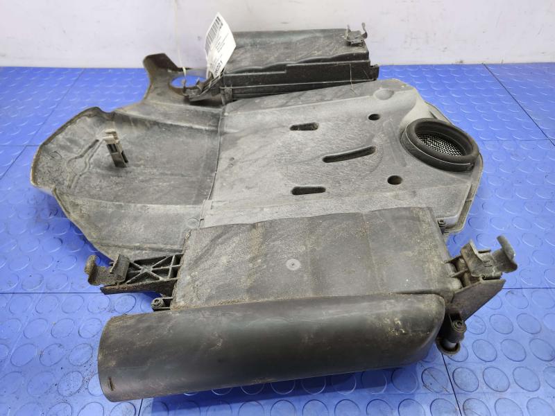 2005 Chrysler Crossfire Air Cleaner