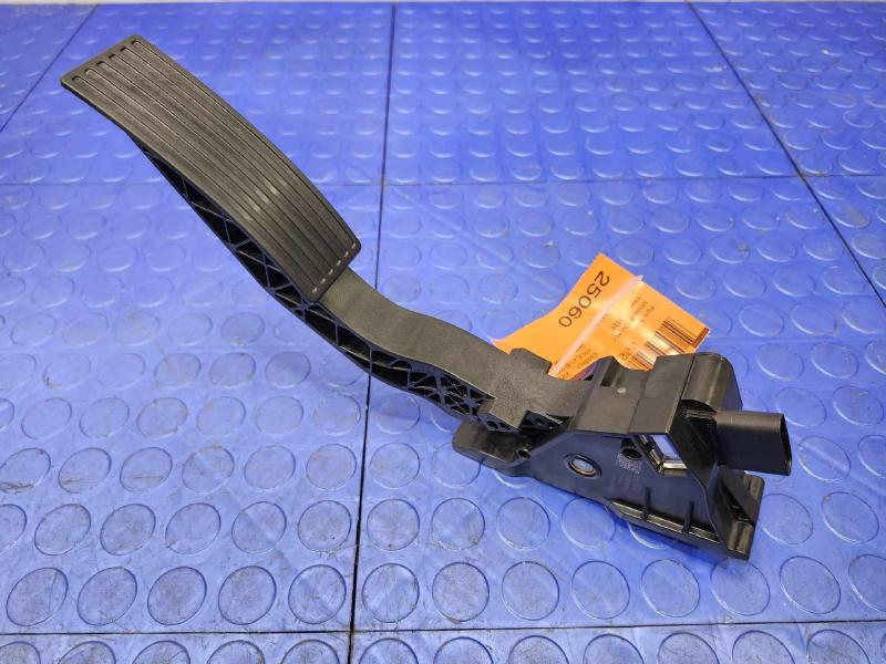 2024 Buick Envista Encore Accelerator Pedal Assembly Genuine OEM 42795022