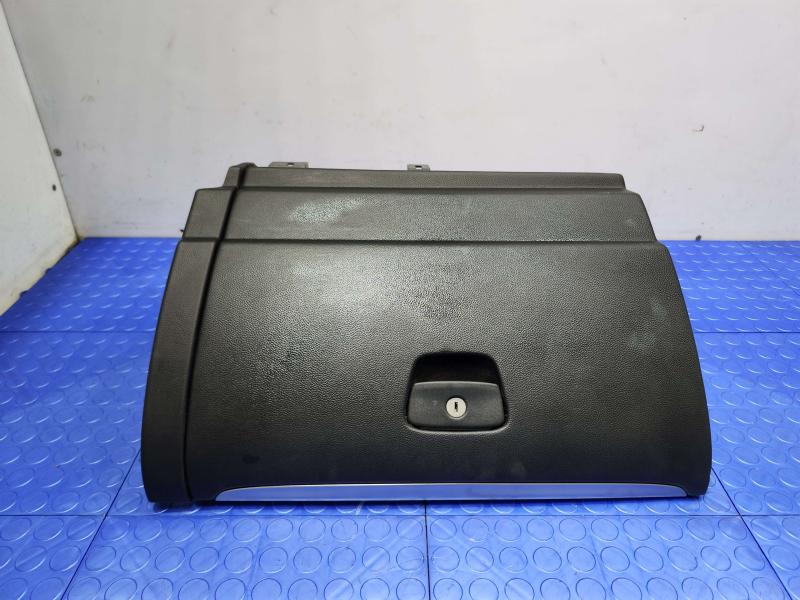 2013 Infiniti FX35 Glove Box