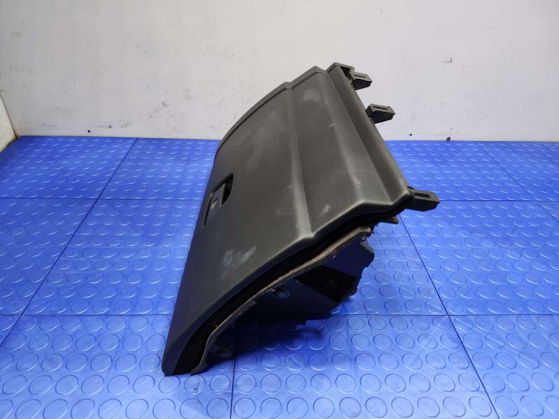 2013 Infiniti FX35 Glove Box