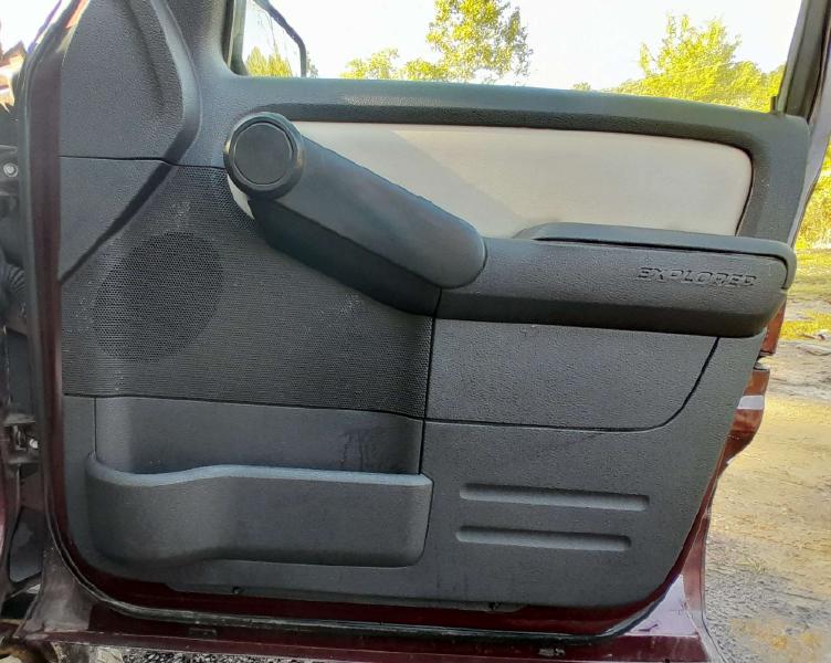 2008 Ford Explorer Front Door Trim Panel