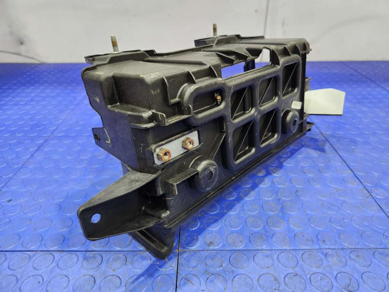 2013 Chrysler 300 Battery Tray