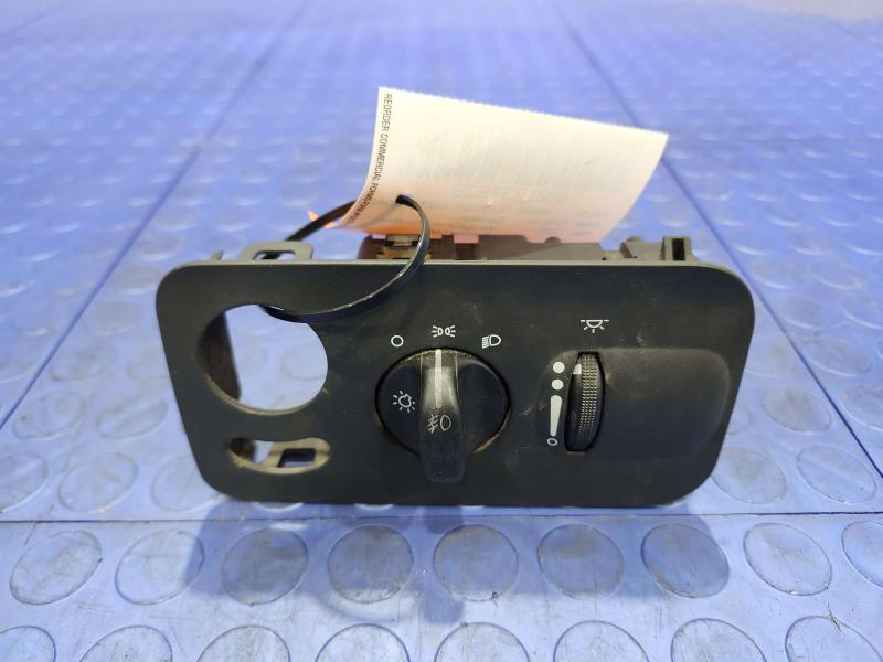 2007 Dodge Grand Caravan Headlight Switch (Dash Mtd)