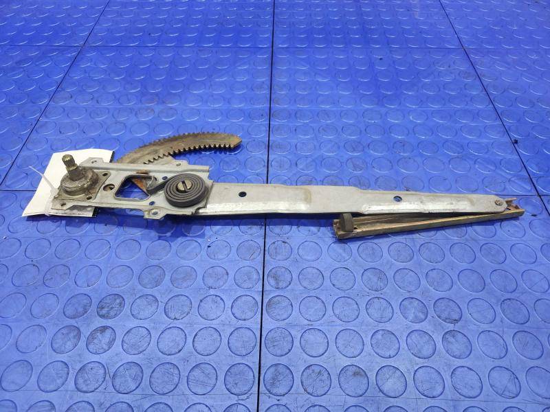 1992 Isuzu NPR Front Door Regulator