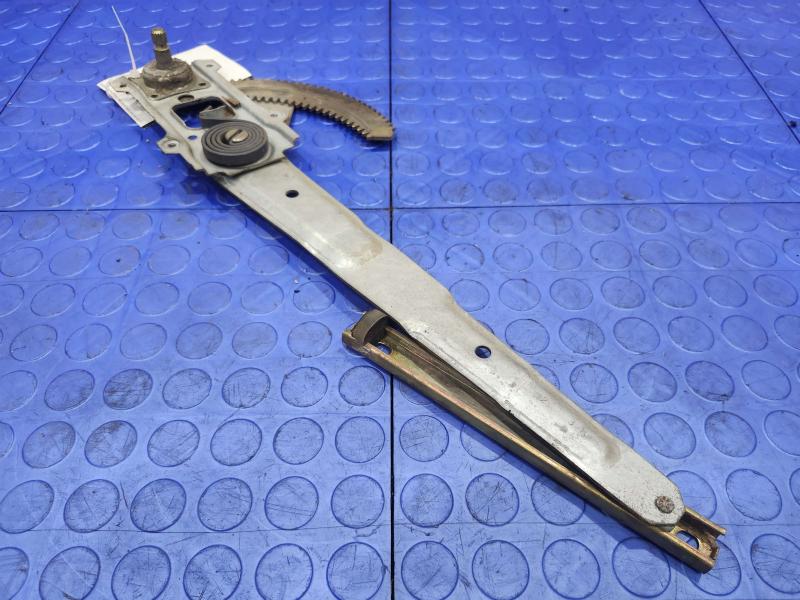 1992 Isuzu NPR Front Door Regulator