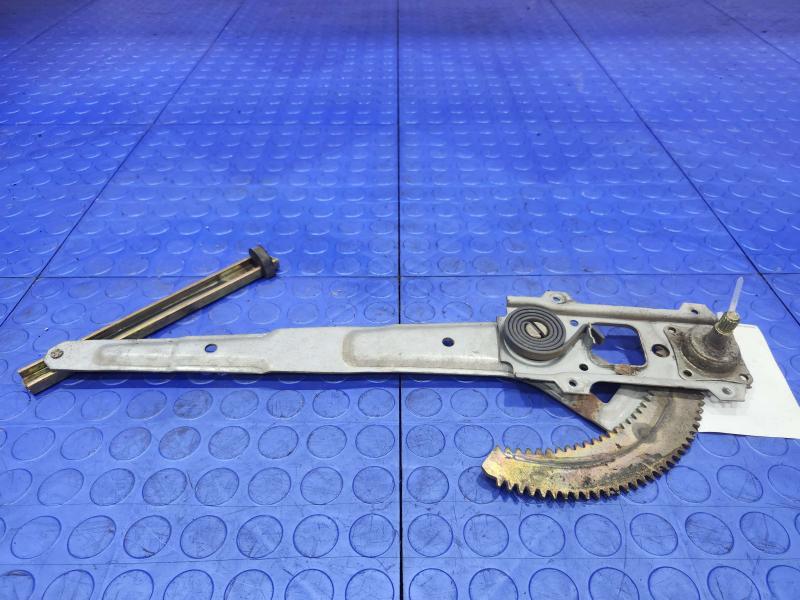 1992 Isuzu NPR Front Door Regulator