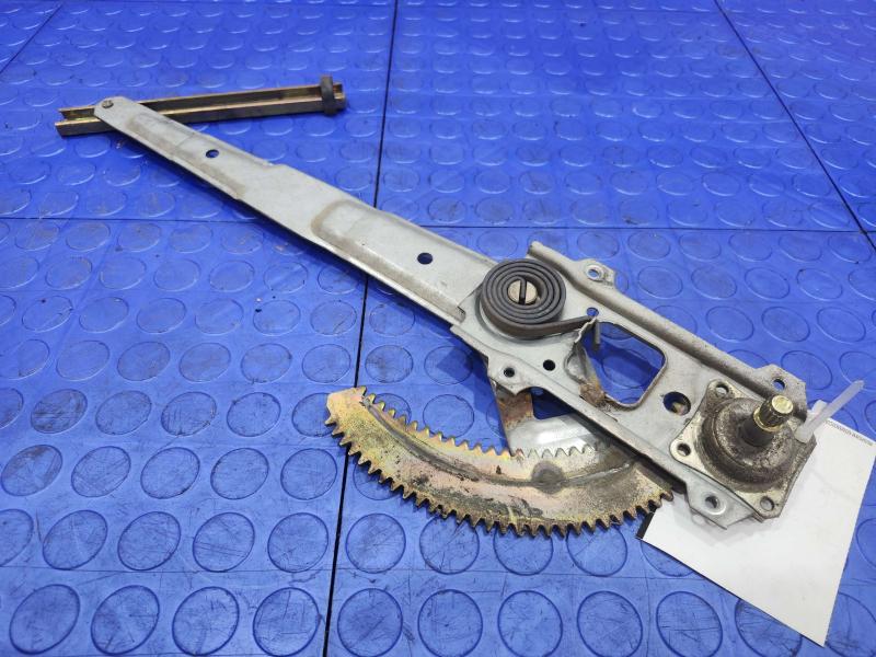 1992 Isuzu NPR Front Door Regulator