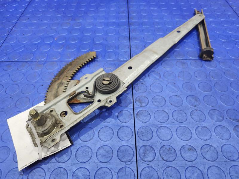 1992 Isuzu NPR Front Door Regulator