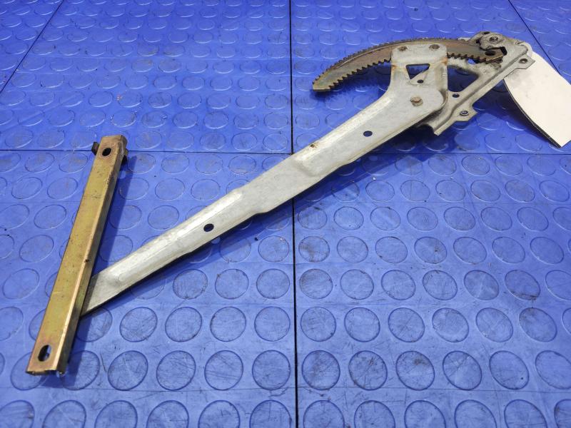 1992 Isuzu NPR Front Door Regulator