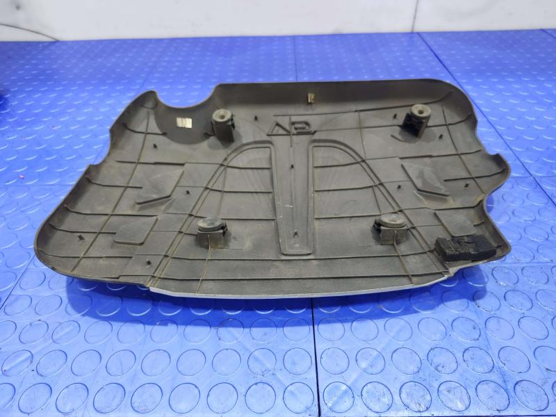 2011 Kia Sorento Engine Cover