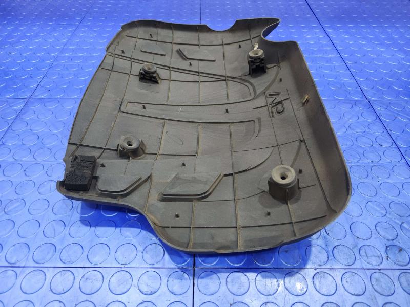 2011 Kia Sorento Engine Cover