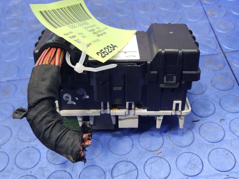 2018-2020 Buick Regal Cabin Fuse Box Relay Junction Block OEM 33172518