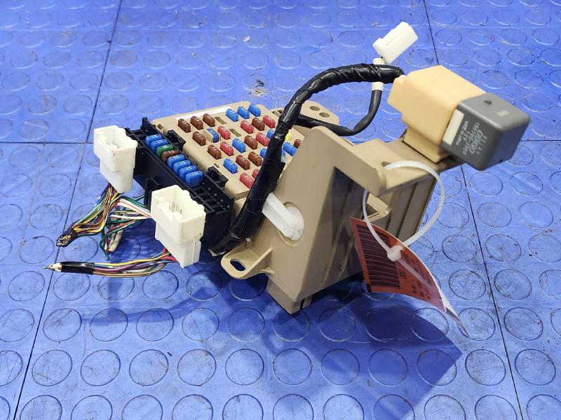 2014-2016 Subaru Forester Fuse Box Relay Junction Box OEM 82201FJ110
