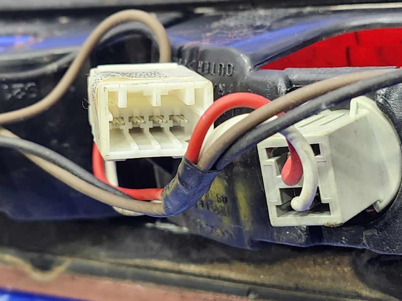 2010 Dodge Ram 1500 3Rd Brake Light Avoidance Lamp