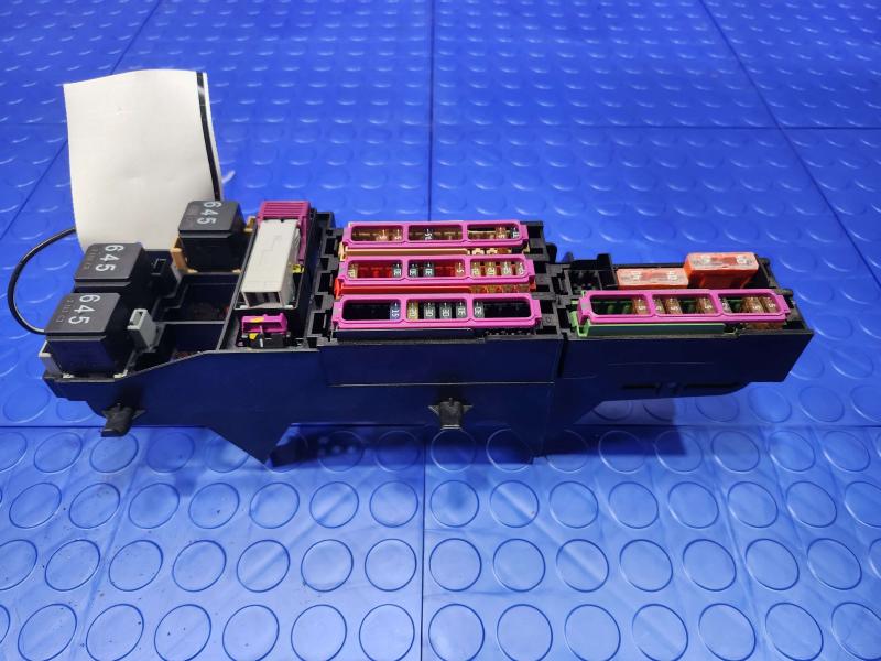 2014 Audi A7 Cabin Fuse Box