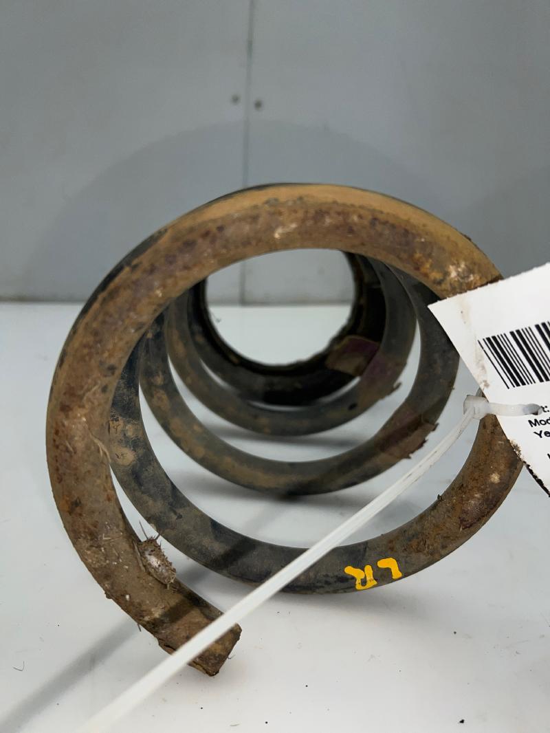 2005 - 2007 Ford Escape Hybrid Rear Suspension Coil Spring OEM 5M6Z5560AA