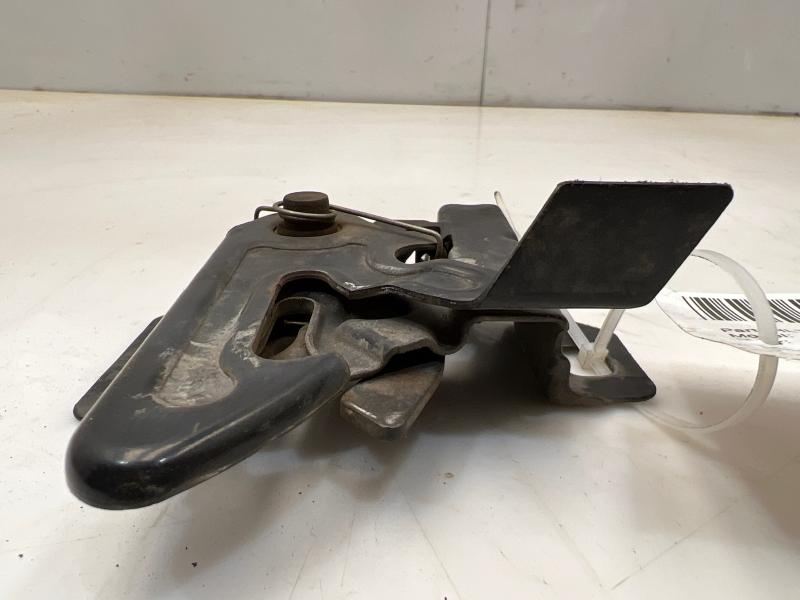 2001 GMC Savana 3500 Hood Latch