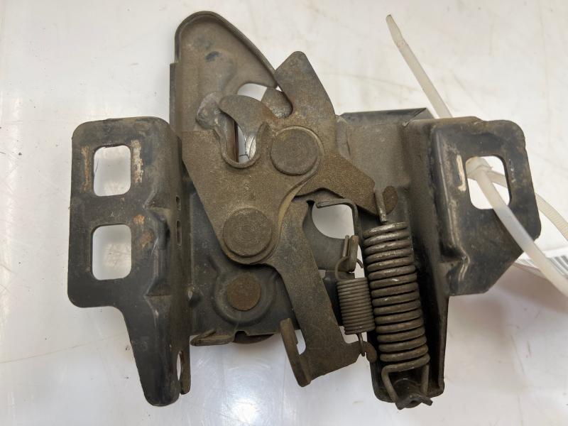 2001 GMC Savana 3500 Hood Latch
