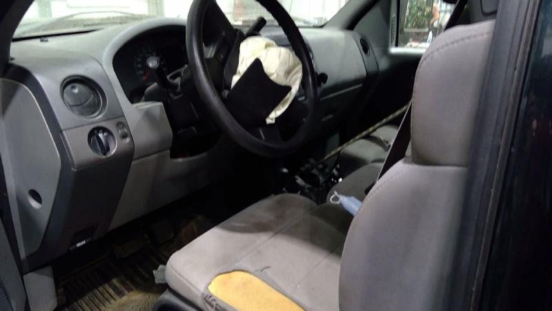 2005 Ford F-150 Front Door Latch