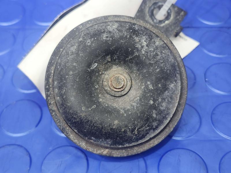 2011-2013 Infiniti QX56 Anti-Theft Alarm Horn Assembly Genuine OEM 256101LA1A