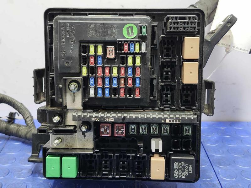 2016 Hyundai Tucson Engine Fuse Box