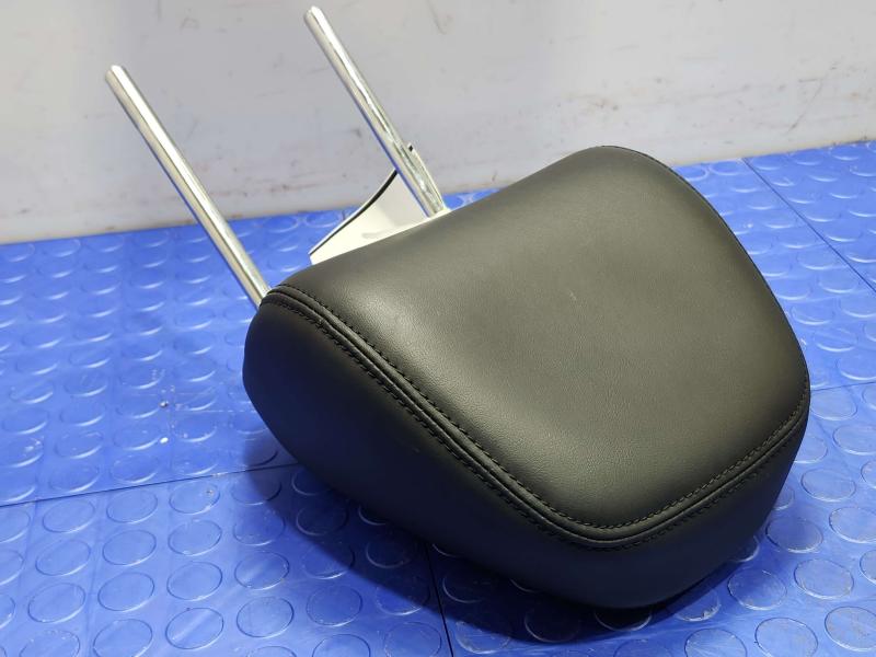 2015 Infiniti Q50 Headrest