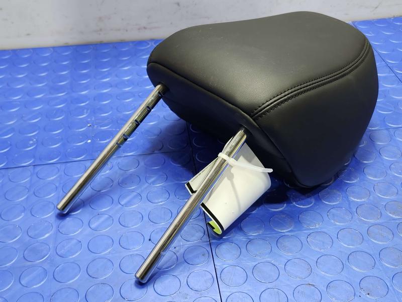 2015 Infiniti Q50 Headrest