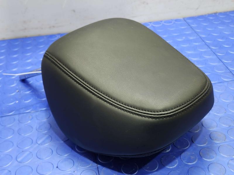 2015 Infiniti Q50 Headrest
