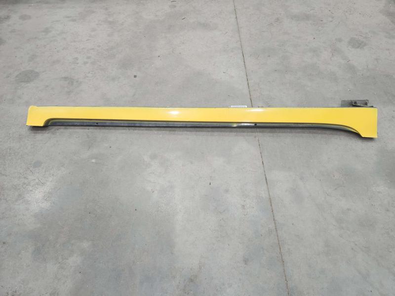 2014 Toyota Prius Rocker Moulding