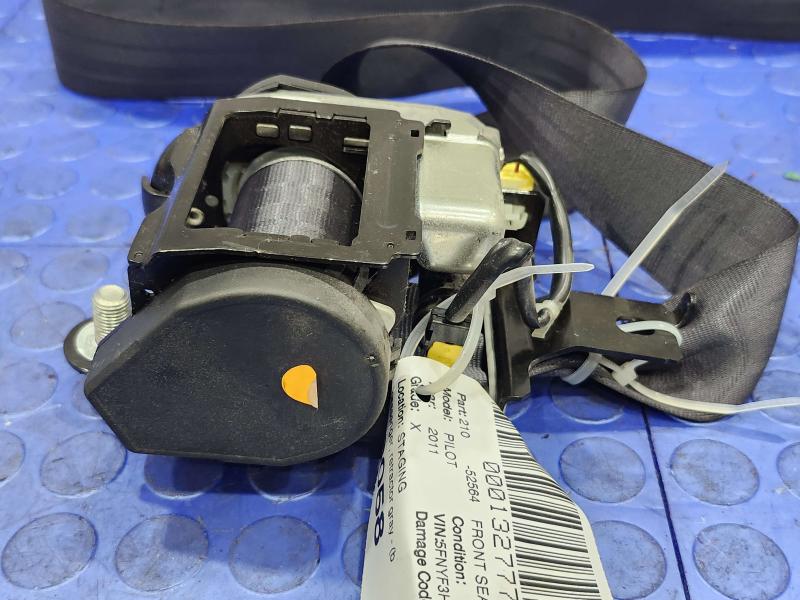 2011 Honda Pilot Front Seat Belt