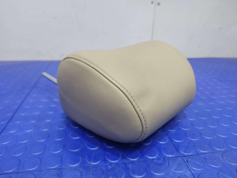 2005 Lexus RX 330 Headrest