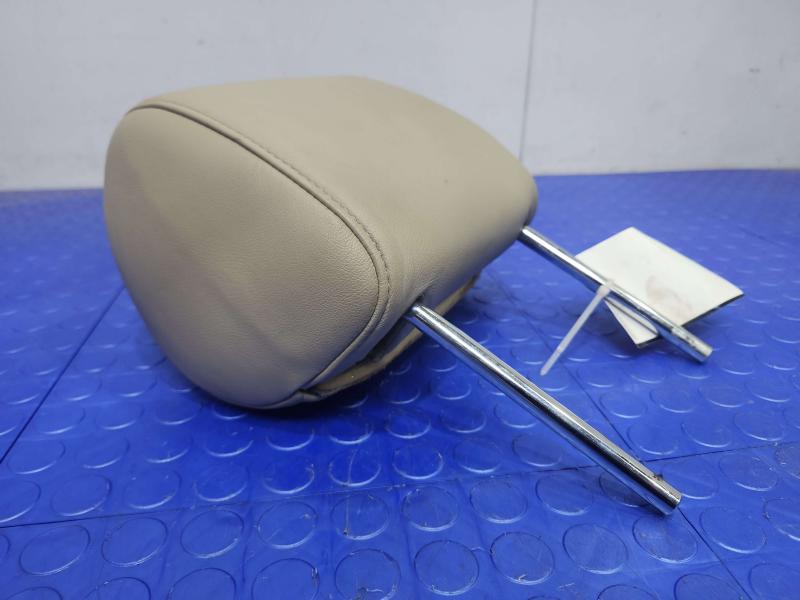 2005 Lexus RX 330 Headrest