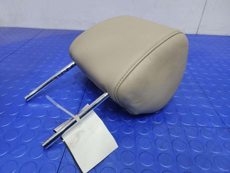 2005 Lexus RX 330 Headrest