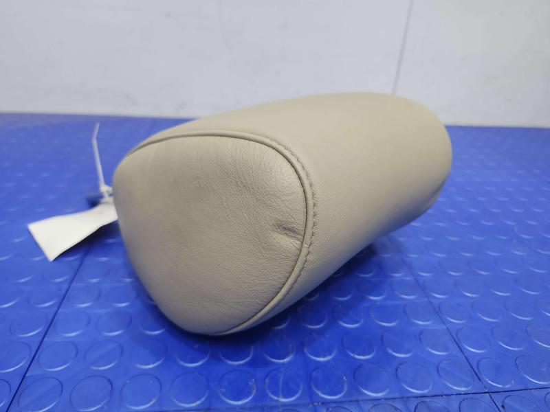 2005 Lexus RX 330 Headrest