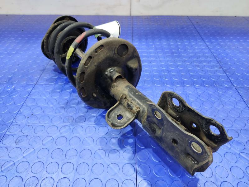 2010-2011 Toyota Prius Front Strut Assembly Right Passenger Side OEM 4851080542 ,RH