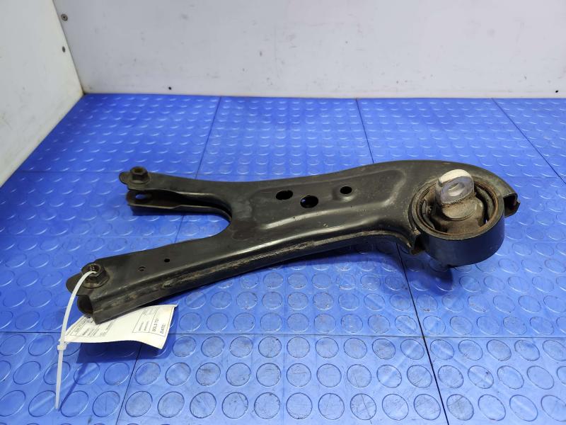 2018 Toyota Highlander Lower Control Arm Rr