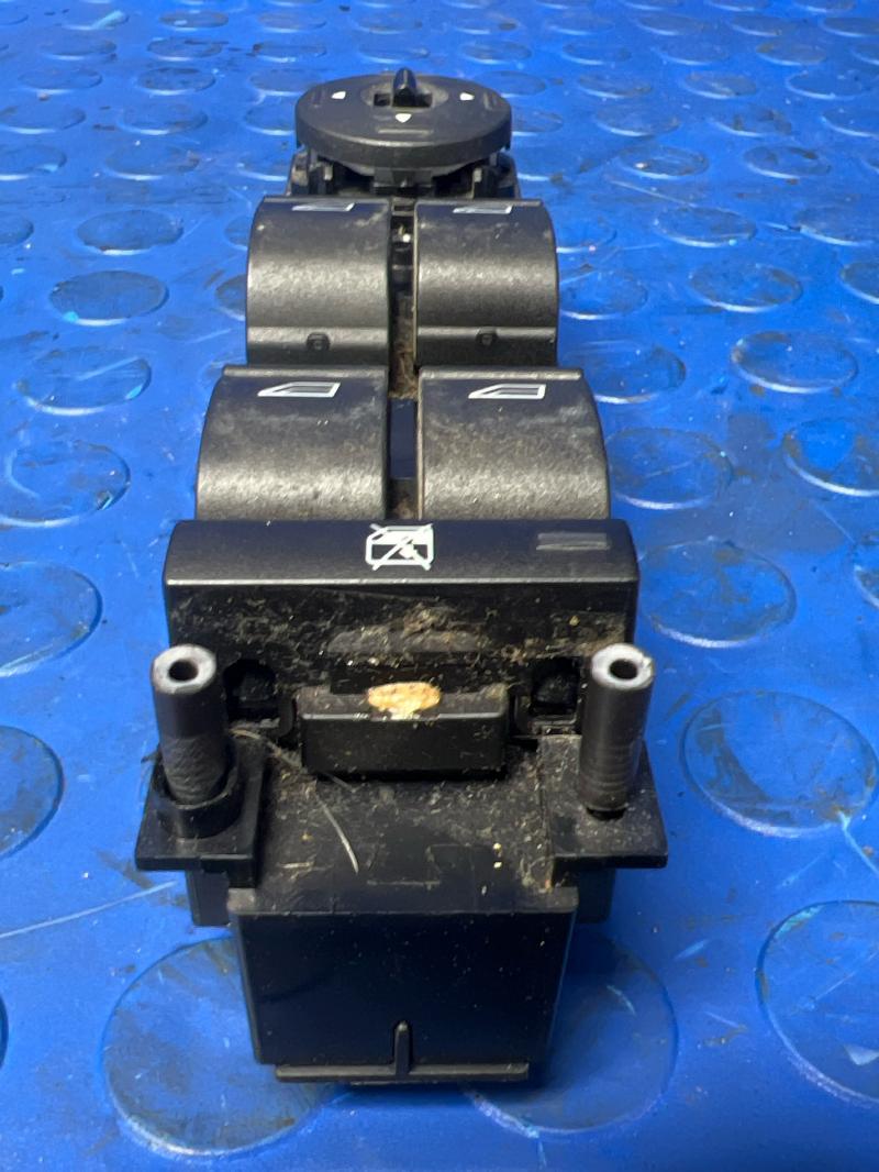 2013 Ford Escape Door Switch Front