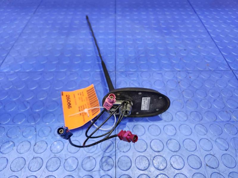2014 MINI Cooper Countryman Antenna