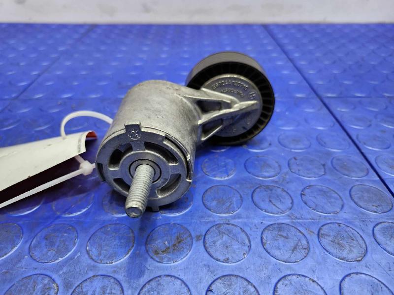 2013 Volkswagen Beetle Engine Belt Tensioner