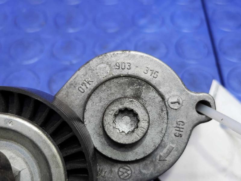 2013 Volkswagen Beetle Engine Belt Tensioner
