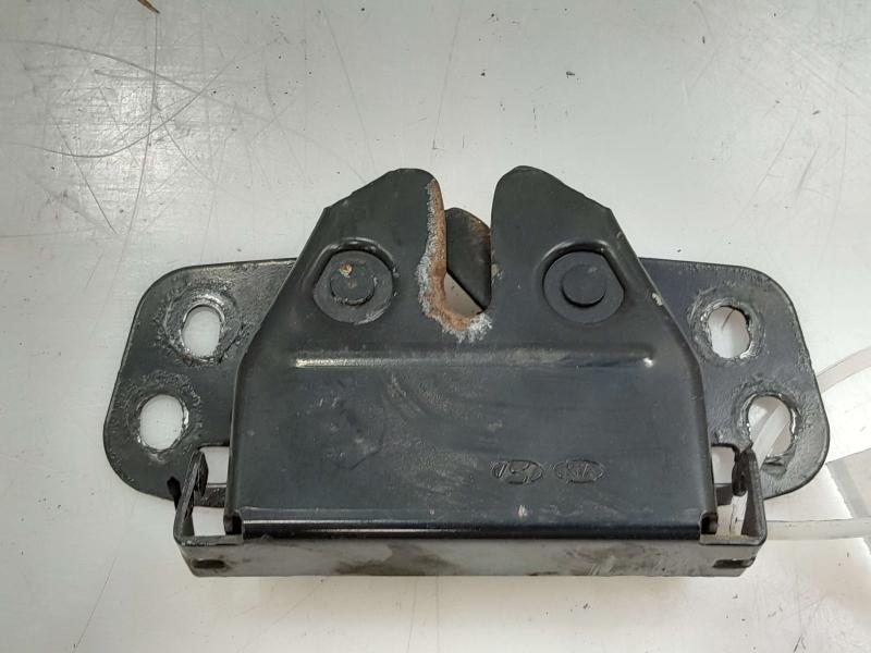 2011 - 2015 Kia Sportage Hood Latch Lock Assembly OEM 811303W000