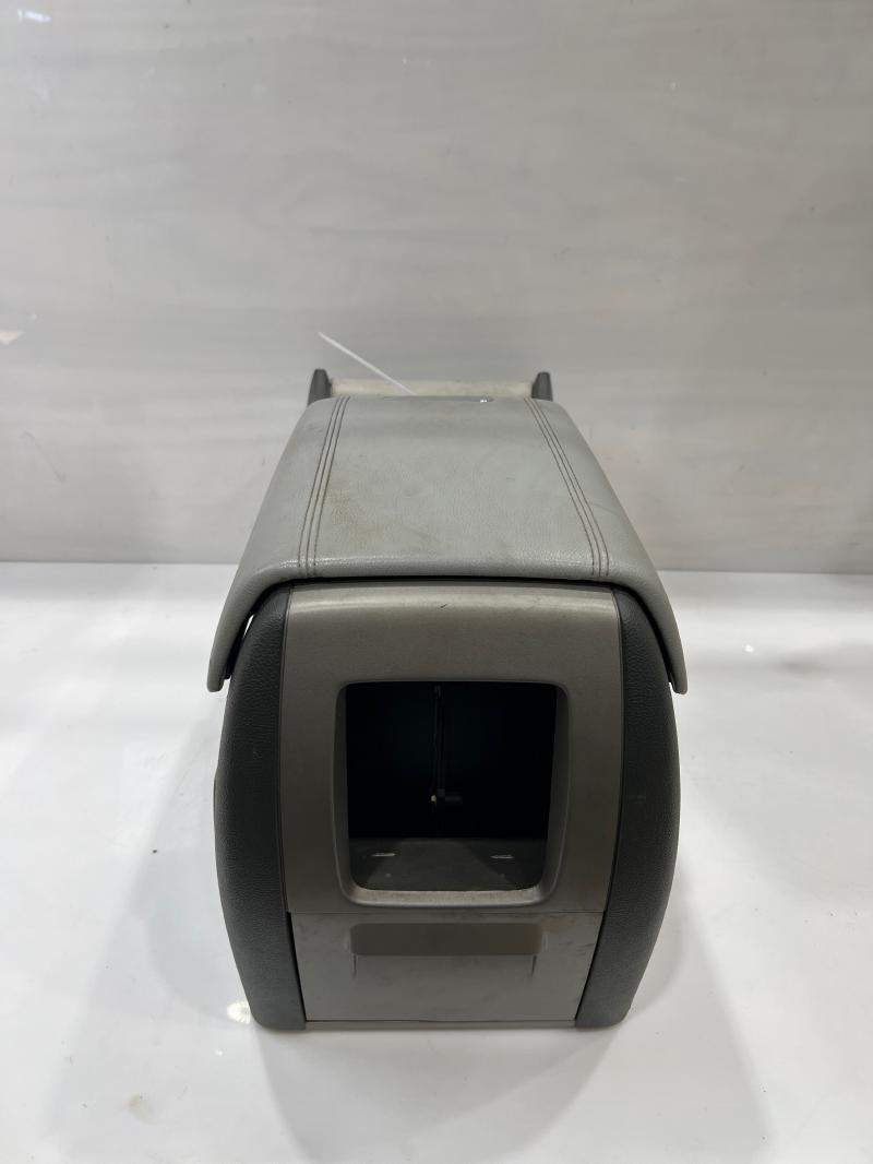 2004 Lincoln Navigator Front Console